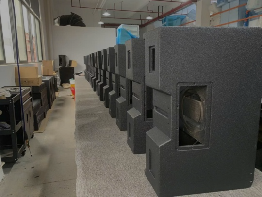 Loa line array